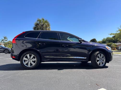 2017 Volvo XC60 T5 Inscription