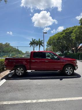 Red 2018 Ford F-150 XLT