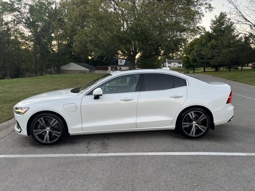 2021 Volvo S60 Recharge Plug-In Hybrid T8 Inscription
