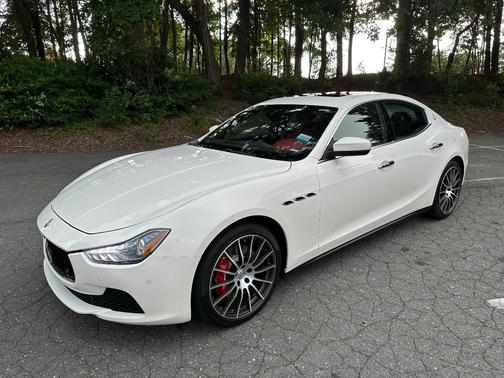 White 2017 Maserati Ghibli S Q4