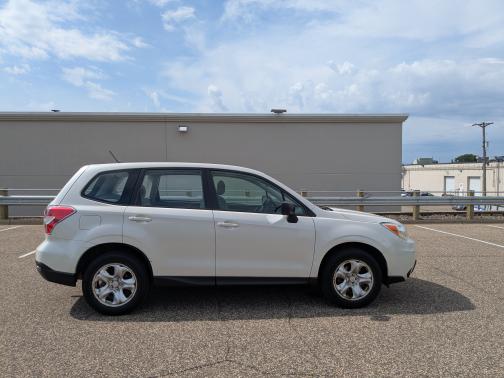 2015 Subaru Forester 2.5i