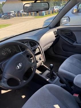 Blue 2005 Hyundai ELANTRA GLS