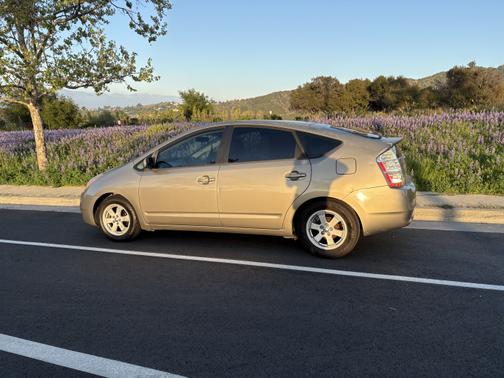 2006 Toyota Prius Base