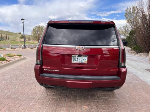 2020 Cadillac Escalade Luxury
