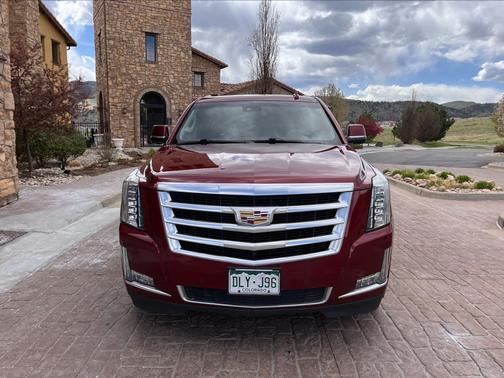 2020 Cadillac Escalade Luxury