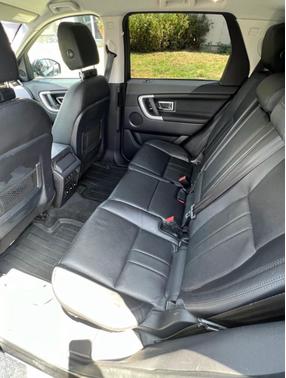 Black 2018 Land Rover Discovery Sport HSE