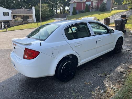 White 2010 Chevrolet Cobalt LT