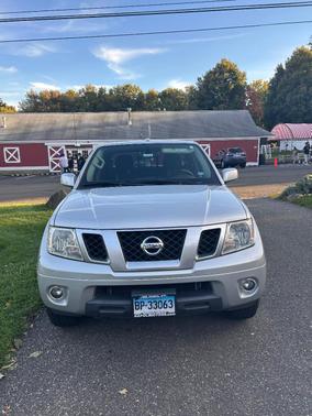 Gray 2018 Nissan Frontier PRO-4X