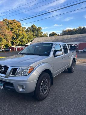Gray 2018 Nissan Frontier PRO-4X