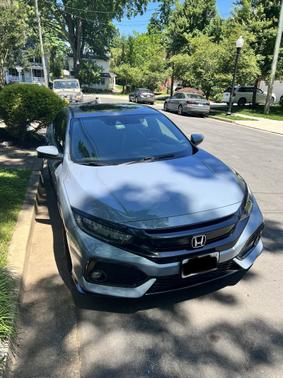 Photo 1 of 7 of 2017 Honda Civic Sport Touring