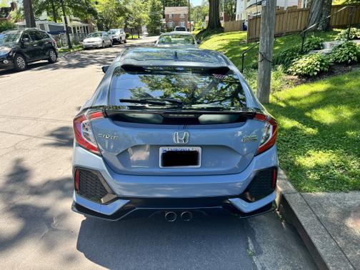 Photo 3 of 7 of 2017 Honda Civic Sport Touring