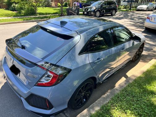Photo 4 of 7 of 2017 Honda Civic Sport Touring