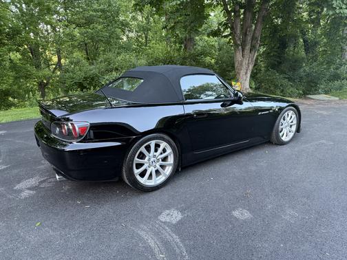 Black 2006 Honda S2000 Base