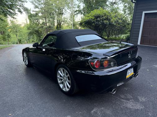 Black 2006 Honda S2000 Base