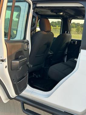 White 2021 Jeep Gladiator Sport