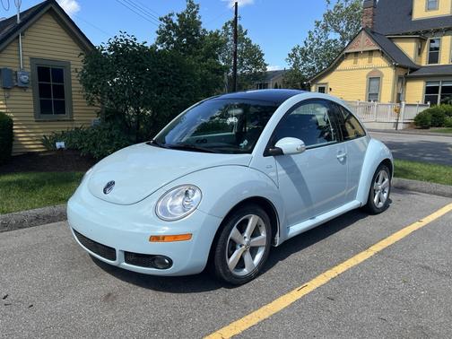 2010 Volkswagen New Beetle Final Edition