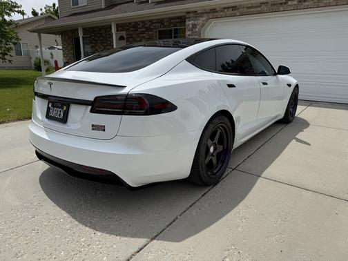 White 2022 Tesla Model S Plaid