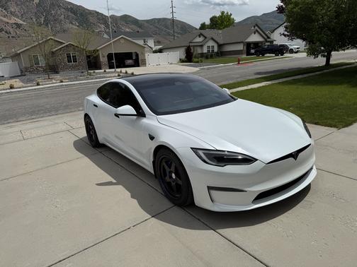 White 2022 Tesla Model S Plaid