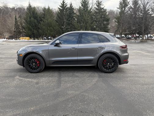 2017 Porsche Macan Macan GTS