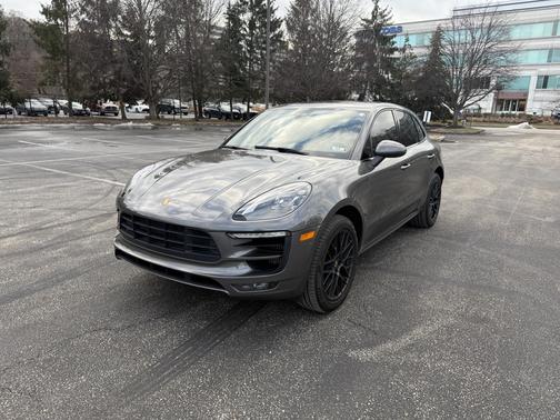 2017 Porsche Macan Macan GTS