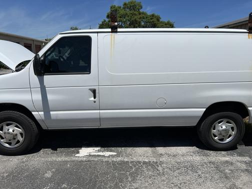White 2014 Ford E250 Cargo