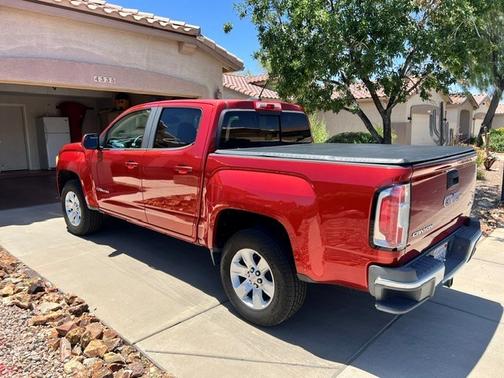 Red 2016 GMC Canyon SLE