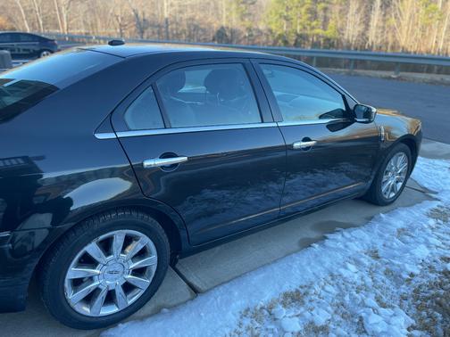 2012 Lincoln MKZ Base