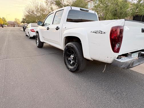 White 2005 GMC Canyon SLE