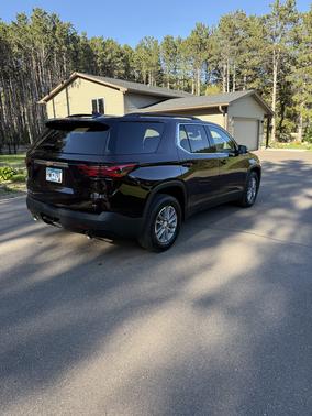 Purple 2022 Chevrolet Traverse LT Cloth