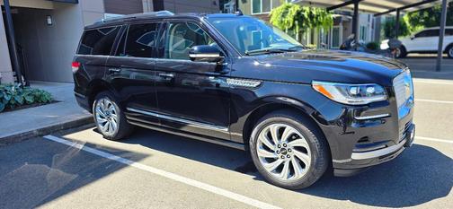 Black 2024 Lincoln Navigator Reserve