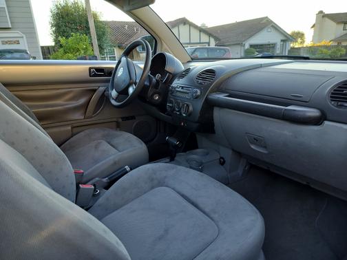 2000 Volkswagen New Beetle GL