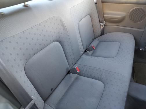 2000 Volkswagen New Beetle GL