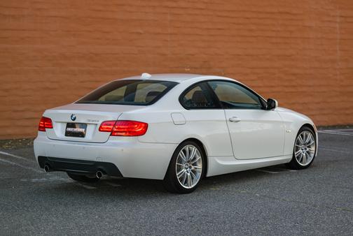 White 2011 BMW 335 i
