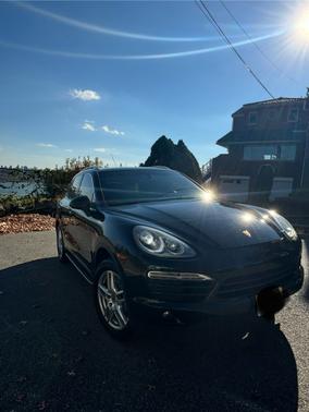 2014 Porsche Cayenne Cayenne Platinum Edition