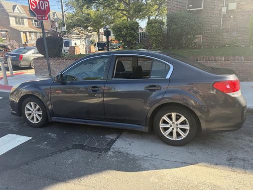 Gray 2011 Subaru Legacy 2.5 i Premium