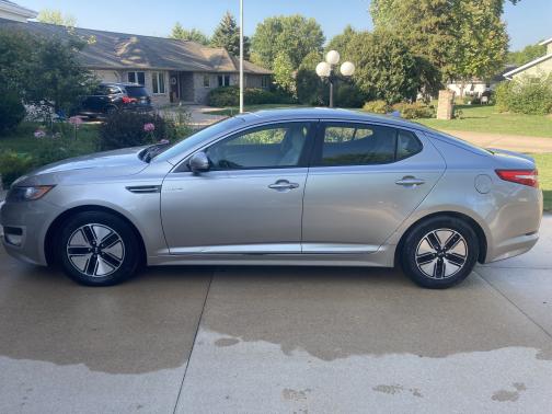 Silver 2013 Kia Optima Hybrid LX