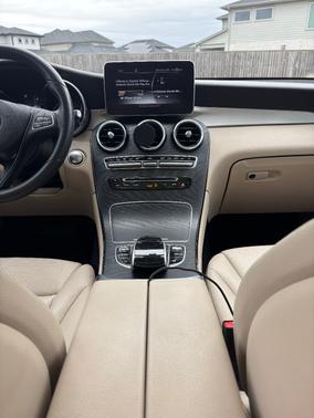 2019 Mercedes-Benz GLC 300 Base