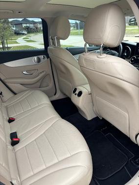 2019 Mercedes-Benz GLC 300 Base