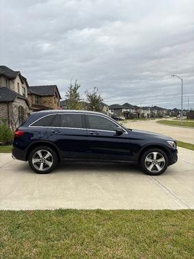 2019 Mercedes-Benz GLC 300 Base