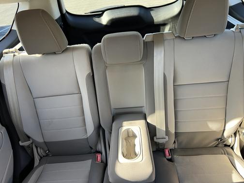 Black 2015 Ford Escape SE