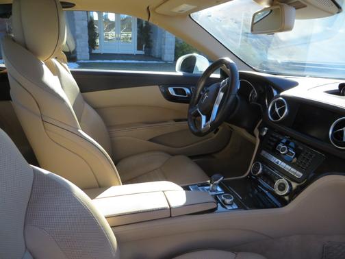Photo 4 of 8 of 2015 Mercedes-Benz SL-Class SL 400