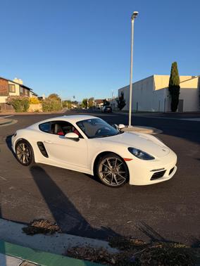 White 2019 Porsche 718 Cayman 718 Cayman