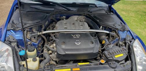 Blue 2005 Nissan 350Z Enthusiast