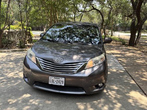 2015 Toyota Sienna XLE