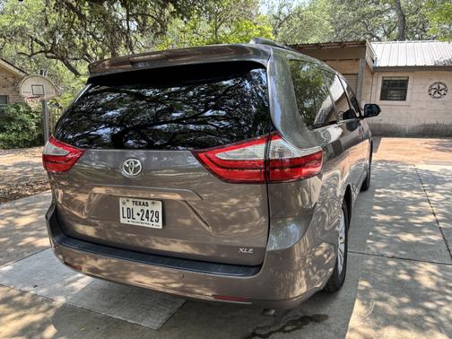 2015 Toyota Sienna XLE