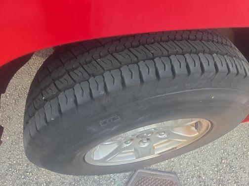 Red 2007 Dodge Dakota SLT Quad Cab