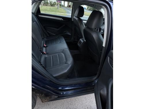 2013 Volkswagen Passat 2.5 SE