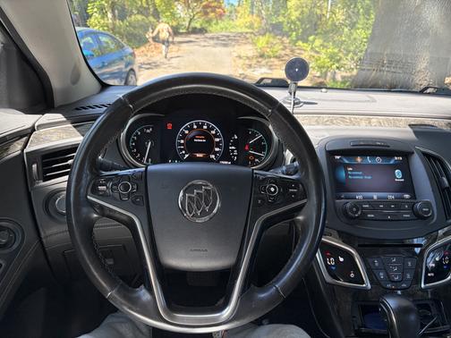 White 2013 Buick LaCrosse Leather