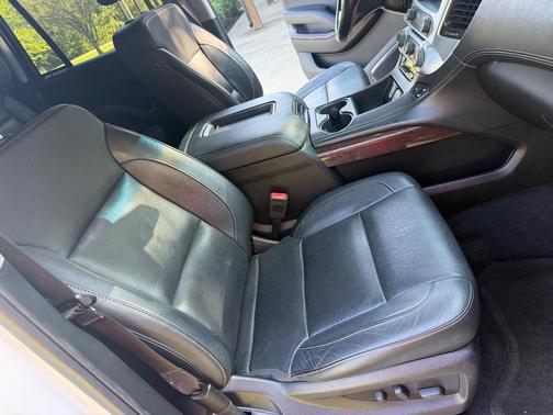White 2018 GMC Yukon SLT