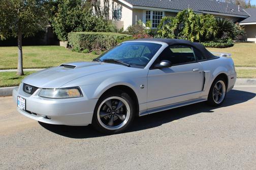 Photo 1 of 13 of 2004 Ford Mustang GT